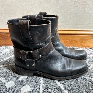 Frye Black Leather Ankle Boots Timeless Design